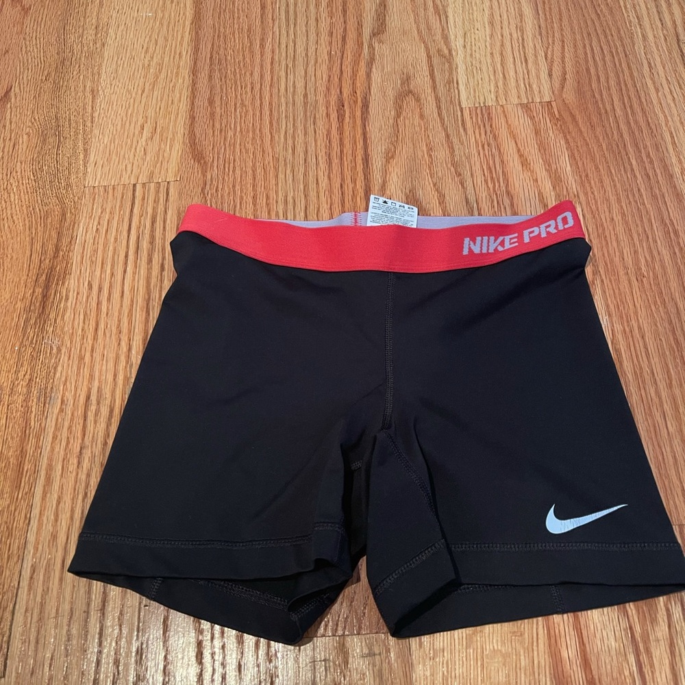 Nike Pro 3” shorts